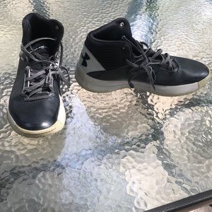Mens shoes